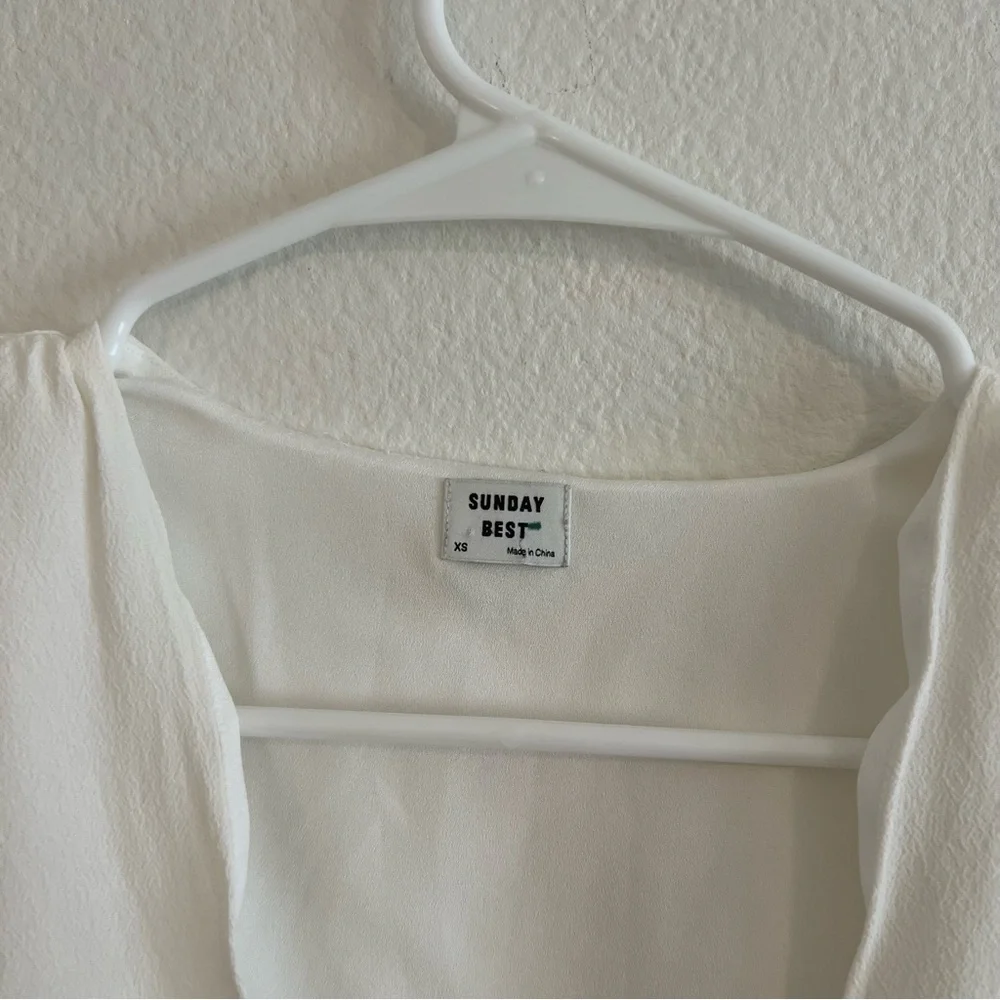 Aritzia Sunday Best Cropped Tie-Front Blouse - Picture 6 of 7